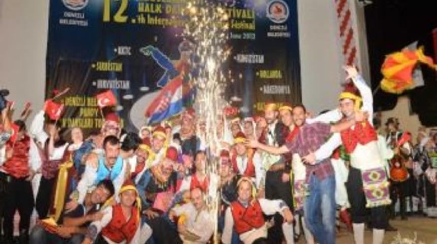 Halk Dansları Festivaline Muhteşem Gala