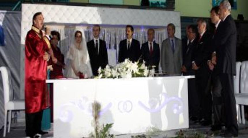 Faruk &Ccedil;elik, Nik&acirc;h Şahidi Oldu