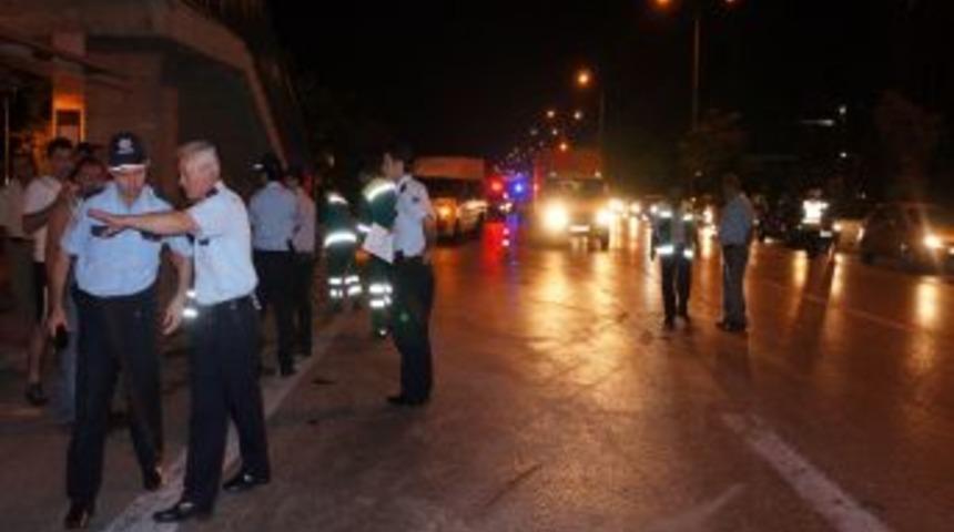 Maltepe&rsquo;de Trafik Kazası: 2 &Ouml;l&uuml;, 4 Yaralı