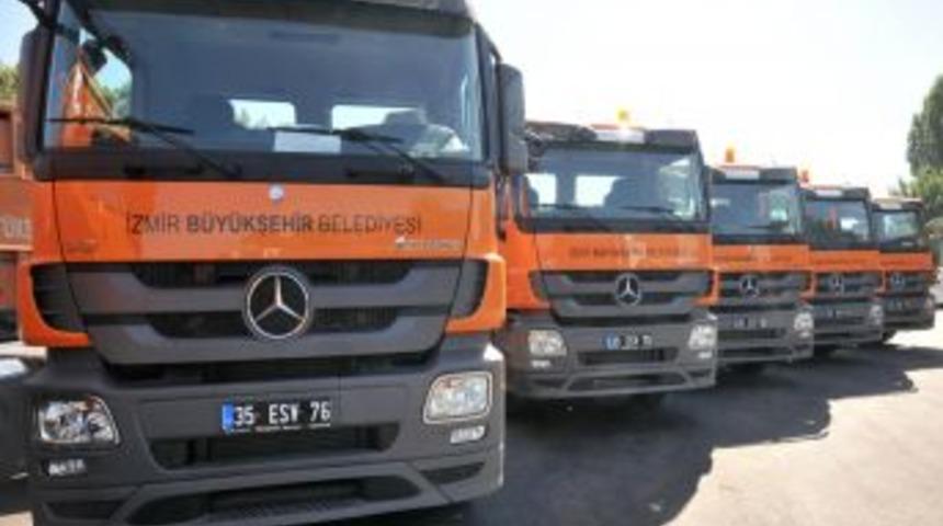 İzmir'in &Ccedil;&ouml;p Transfer Filosuna 6 Yeni TIR Daha Katıldı