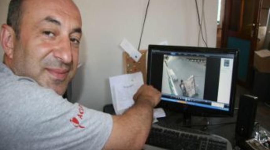 Ayran Hırsızları G&uuml;venlik Kamerasına Takıldı