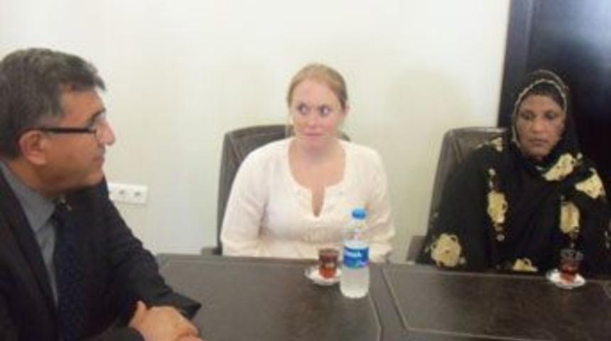 Yoksulluğa eğitim &ccedil;&ouml;z&uuml;m&uuml;