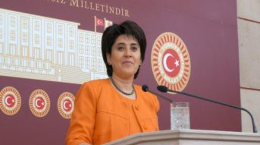 Leyla Zana: Devlet Yurttaşlarından &Ouml;z&uuml;r Dilemeyi Bir Zafiyet Olarak G&ouml;rmemeli