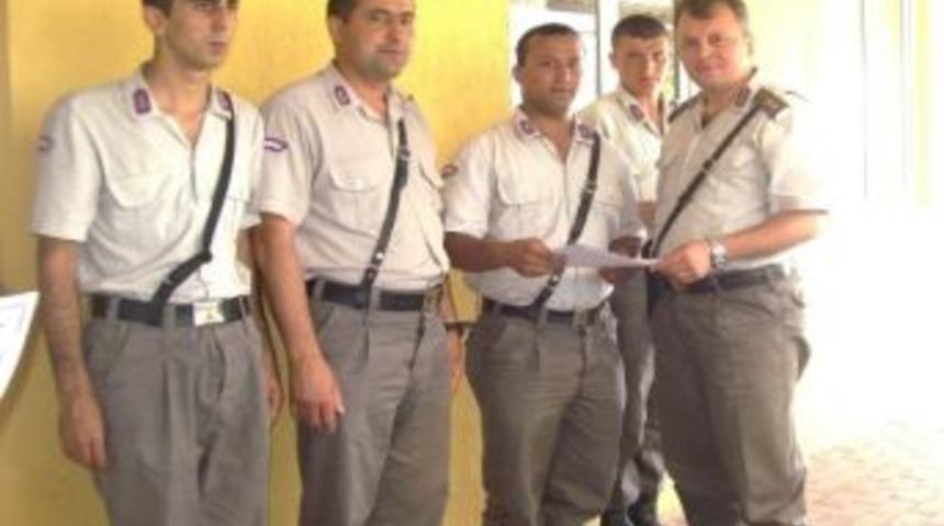 G&ouml;me&ccedil;&rsquo;te Mehmetciklere Okuma Yazma Belgesi