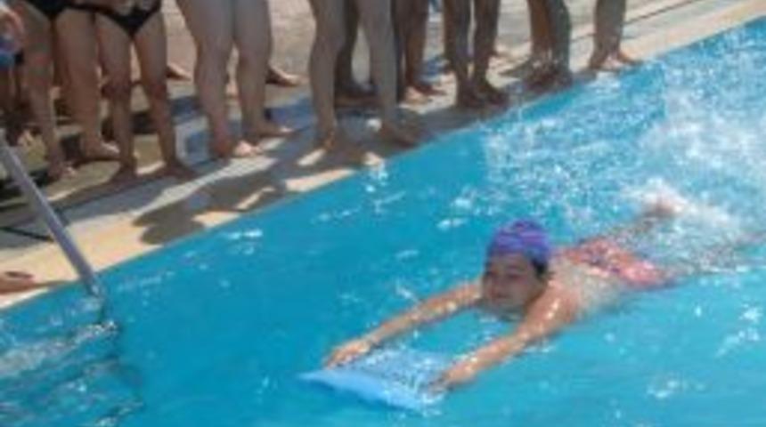 Y&uuml;zme Kurslarının 1. D&ouml;nemi Tamamlanıyor