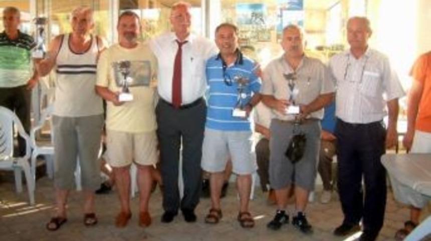 Burhaniye&rsquo;de Başarılı Bri&ccedil;&ccedil;ilere &Ouml;d&uuml;l