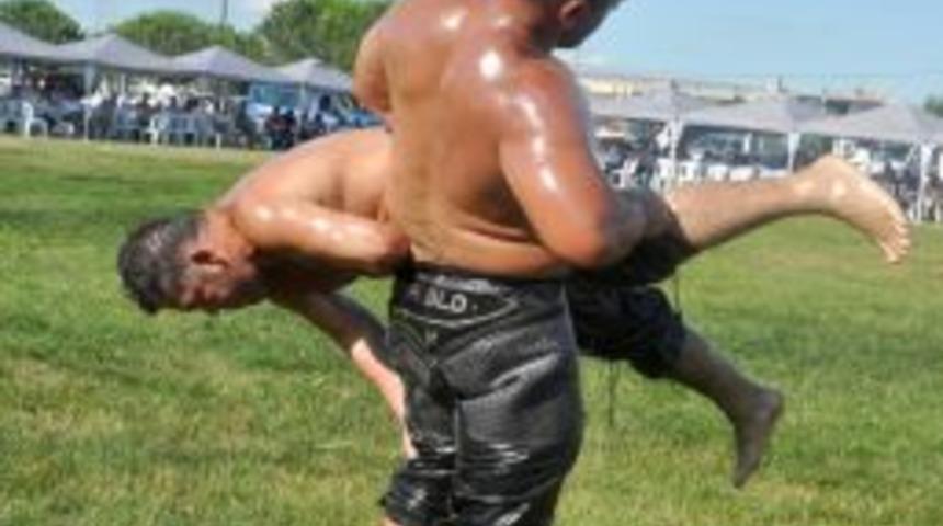 Silivri&rsquo;de Kırkpınar Provası Yapıldı, 400 Pehlivan G&uuml;reş Tuttu