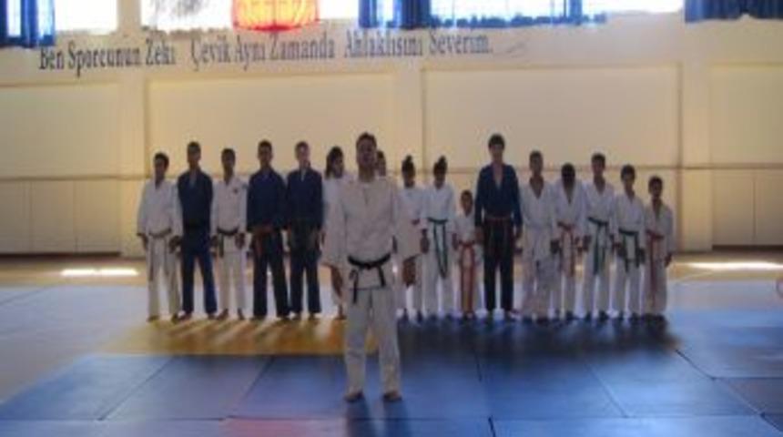 Adımayan'da Yaz Spor Okulları A&ccedil;ıldı