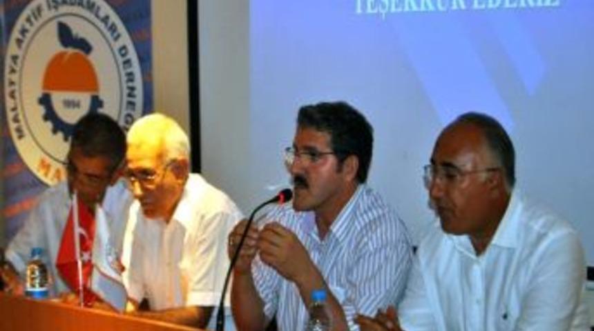 Malatyalı Iş Adamları Tekstil Sekt&ouml;r&uuml;n&uuml;n Sorunlarını Konuştu