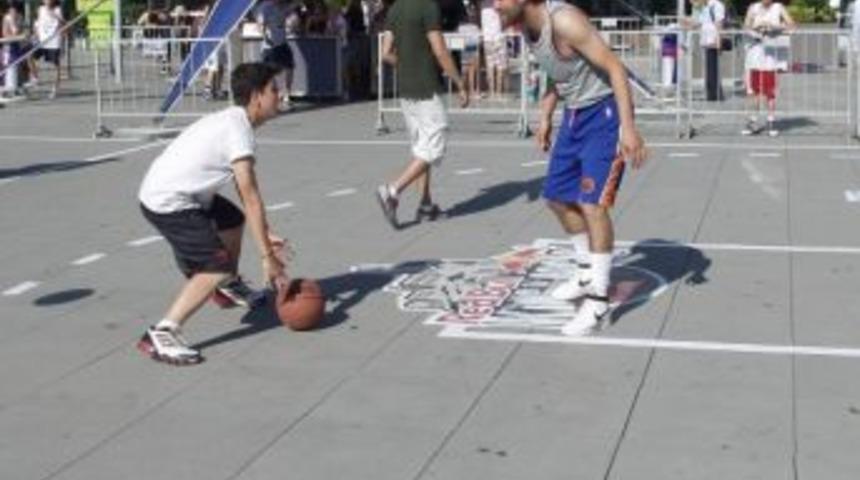 Basketbol Tutkunları H&uuml;nerlerini G&ouml;sterdi