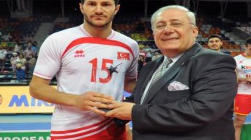 Avrupa Erkekler Ligi'nde T&uuml;rkiye Ilk Kez K&uuml;rs&uuml;ye &Ccedil;ıktı