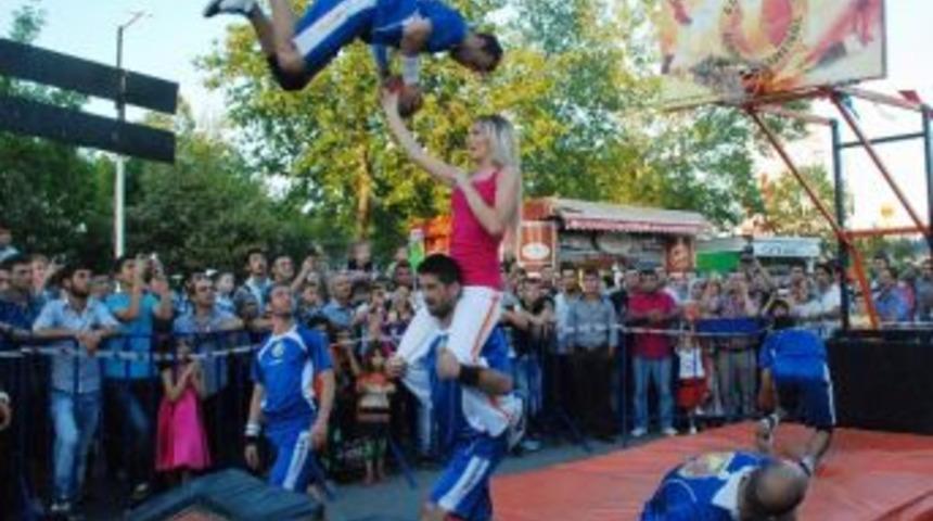 Kocaeli Fuarı&rsquo;da Akrobasi Şov