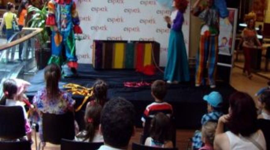 Minikler Espark'ta &Ccedil;ocuk Tiyatrosu İle Eğleniyor