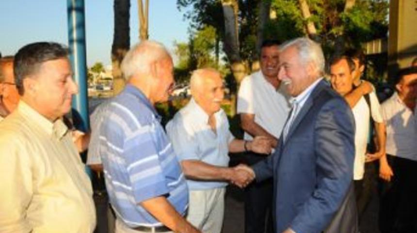 Muhtarların Aldırmaz'a ilgisi şaşırttı!