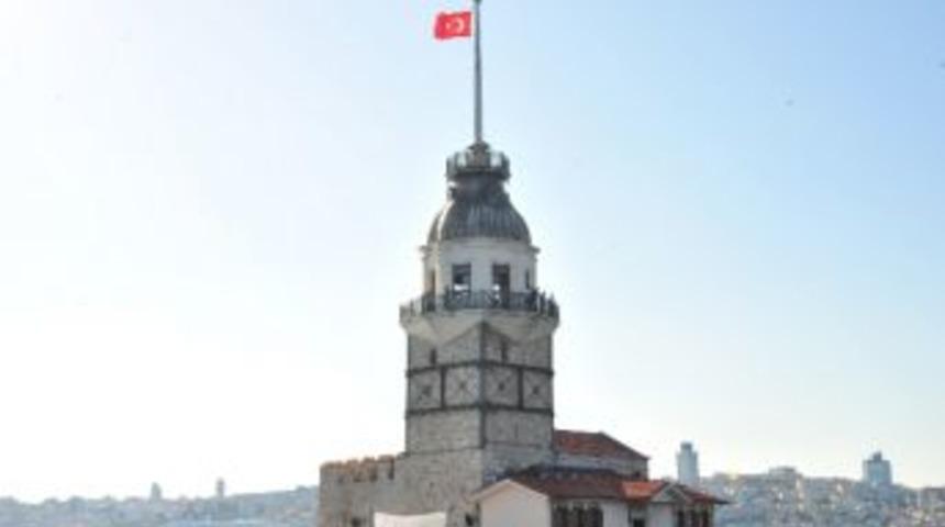 Şehit Ve Gazi Aileleri Kız Kulesi&rsquo;nden İstanbul&rsquo;a Baktı