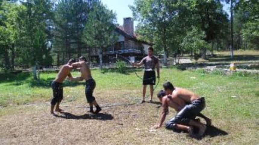 Balıkesirli G&uuml;reş&ccedil;iler Kırkpınar'a Hazırlanıyor