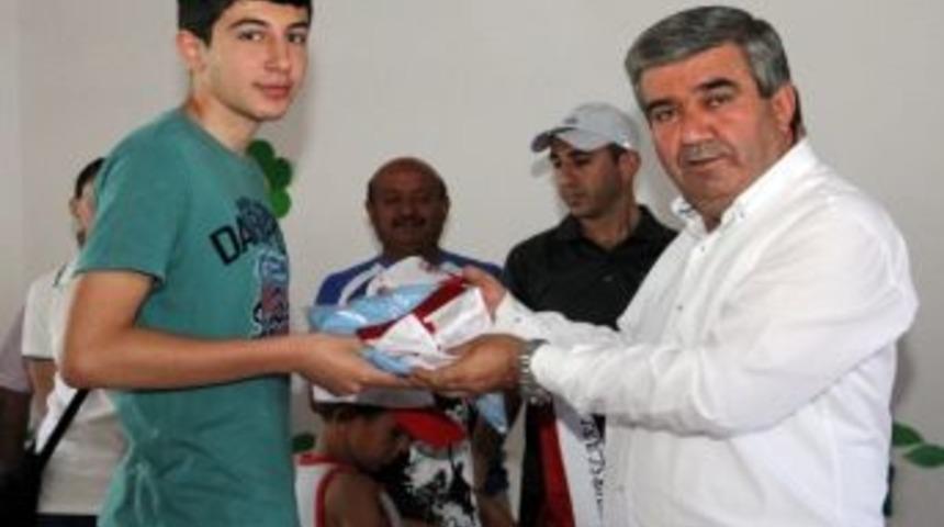 D&ouml;şemealtı Yaz Spor Okulları Başladı