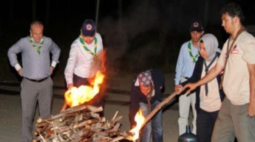 Başakşehir'de Kamp Ateşi Hi&ccedil; S&ouml;nmeyecek