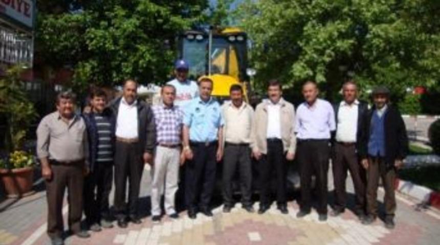 Hisarcık Derek&ouml;y'e Yeni İş Makinesi