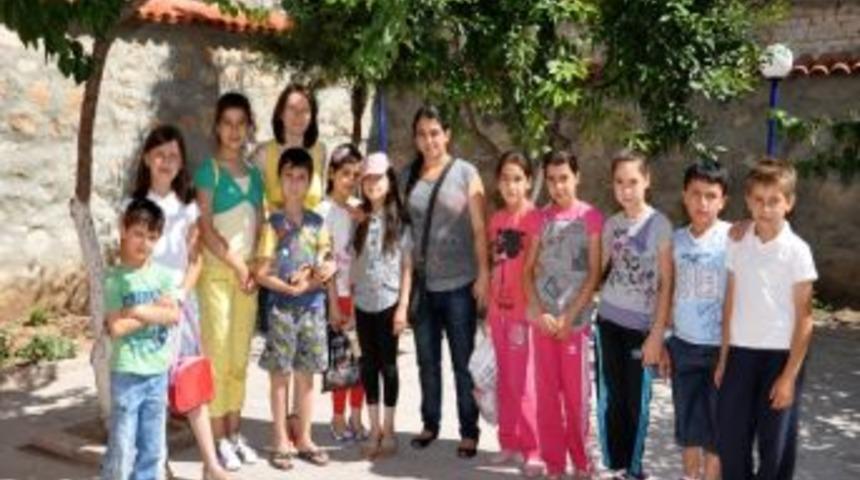 Tegv&rsquo;de Eğitim G&ouml;ren &Ouml;ğrenciler Tarihi Evleri Gezdi