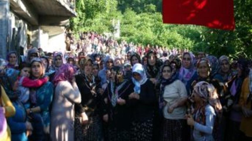G&ouml;&ccedil;&uuml;k Altında Hayatını Kaybeden Maden İş&ccedil;isi Toprağa Verildi
