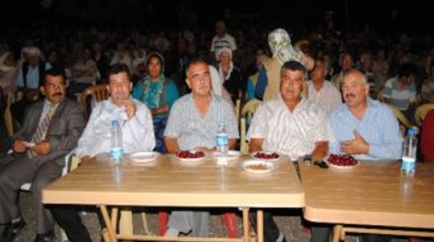 Nif Kiraz Festivali Renkli G&ouml;r&uuml;nt&uuml;lere Sahne Oldu