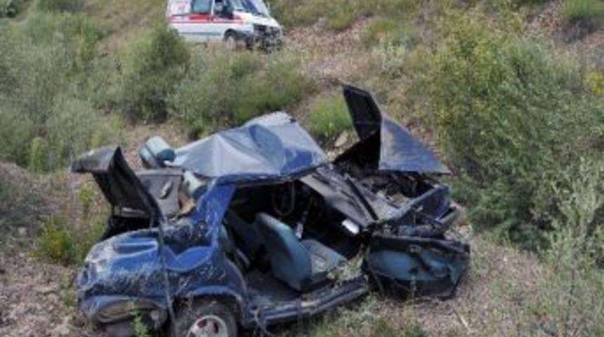 G&uuml;m&uuml;şhane&rsquo;de Trafik Kazası: 2 Yaralı