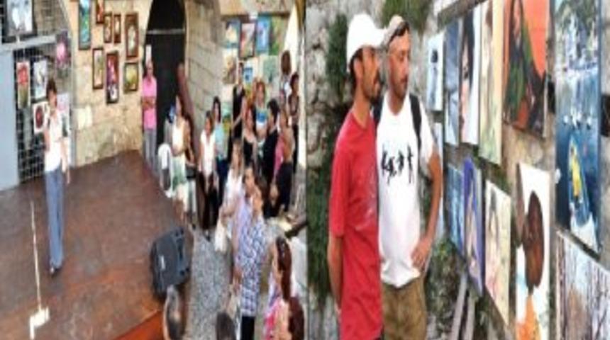 Fo&ccedil;a'da Sanat Ve Tarih Birlikte Sergilenecek