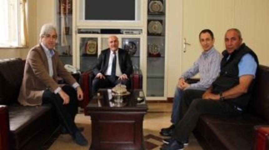 T&uuml;rkiye S&uuml;t &Uuml;reticileri Genel Başkanı Koyuncu Vali İpek'i Ziyaret Etti