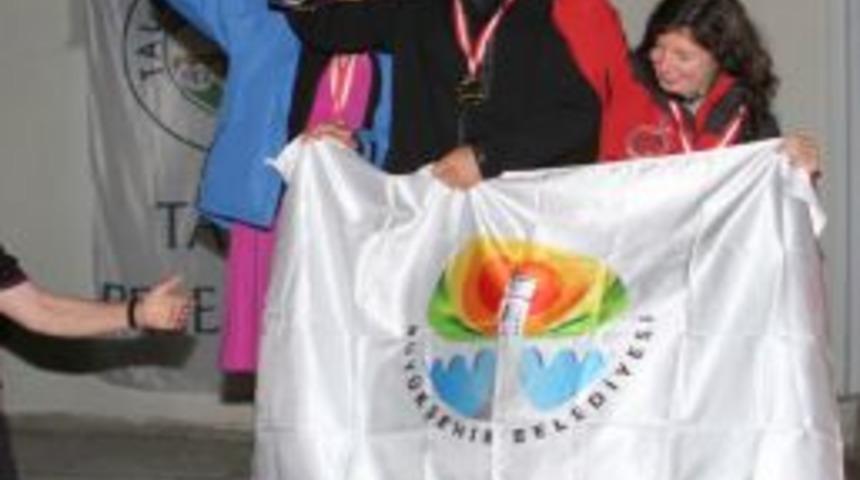 Yama&ccedil; Paraş&uuml;t&uuml; Şampiyonasında Kupalar Sahiplerini Buldu