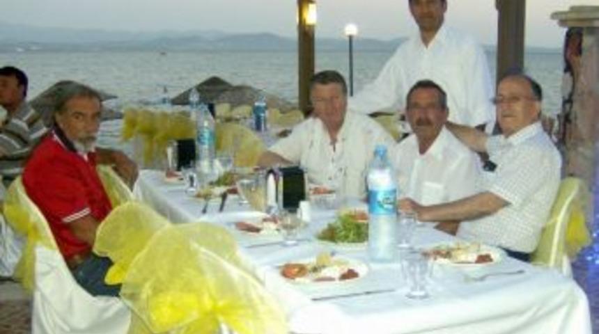 Edremit'te 25 Yılını Dolduran Ustalara Şilt