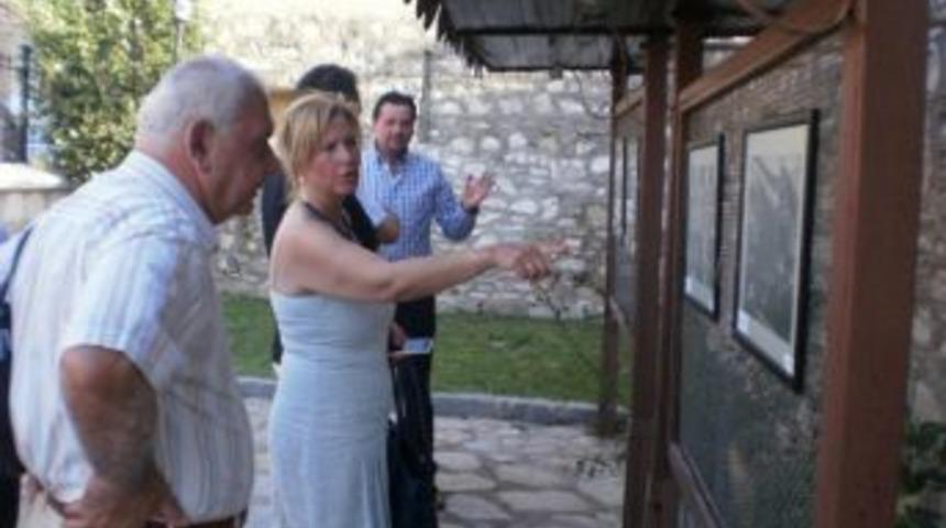 Urla'da Atat&uuml;rk Fotoğrafları Sergisi