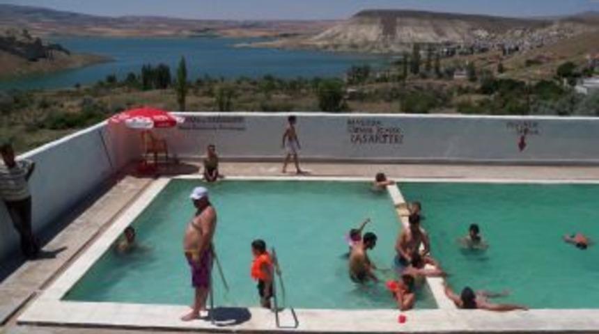 Bayram Hacı kaplıcası şifa dağıtıyor