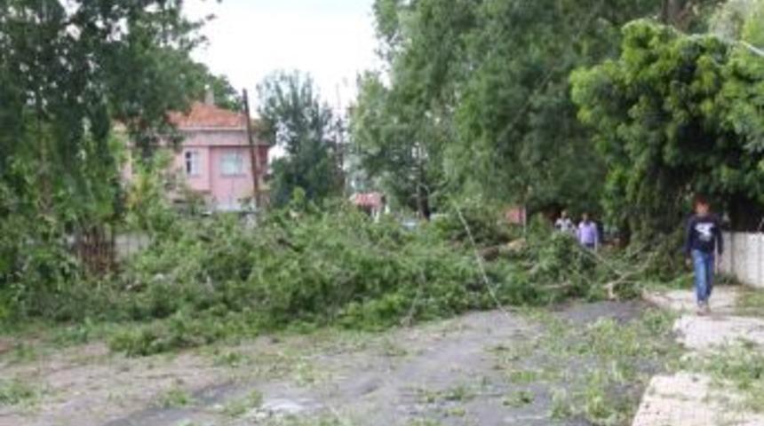 &Ccedil;arşamba&rsquo;yı Sel Aldı