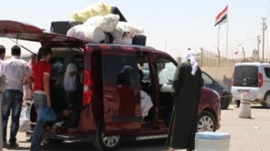 Ak&ccedil;akale Sınır Kapısı&rsquo;nda Ticari Faaliyetler Devam Ediyor