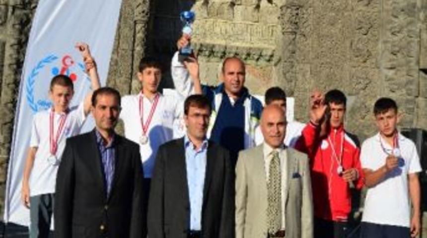 Mindere Dadaş Damgası