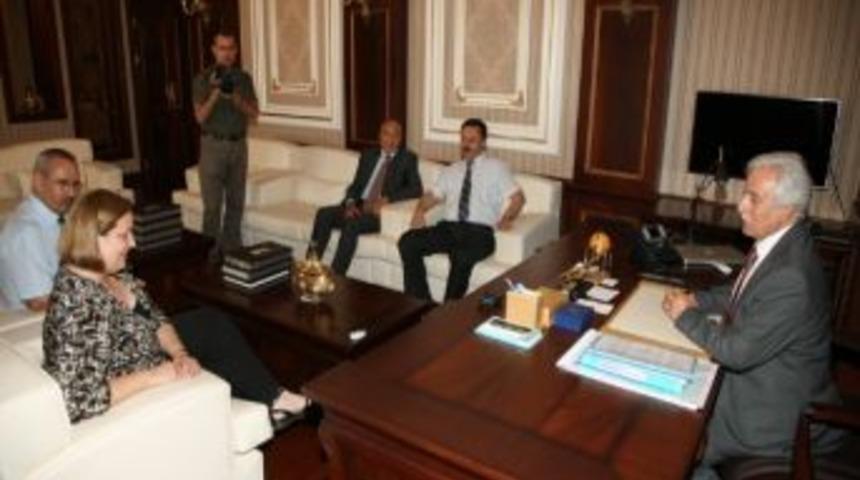 Darnell&rsquo;den Aldırmaz&rsquo;a Veda Ziyareti