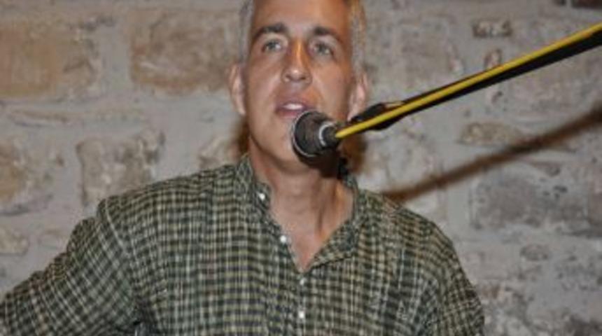 Kanadalı Stephen Day&rsquo;dan Kuşadası&rsquo;nda Sitar Dinletisi