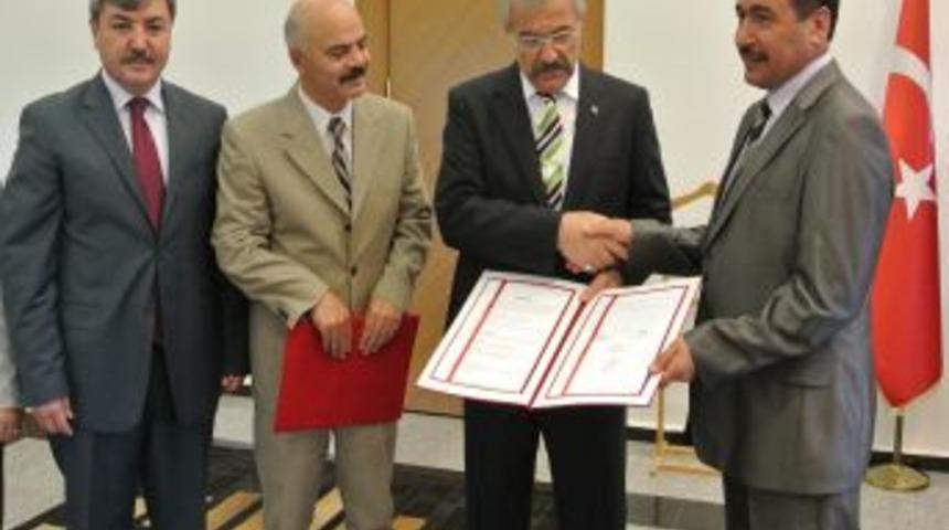 Kadirli &Ouml;ğretmenevi 300 Kişilik &Ouml;ğrenci Yurdu Yaptırıyor