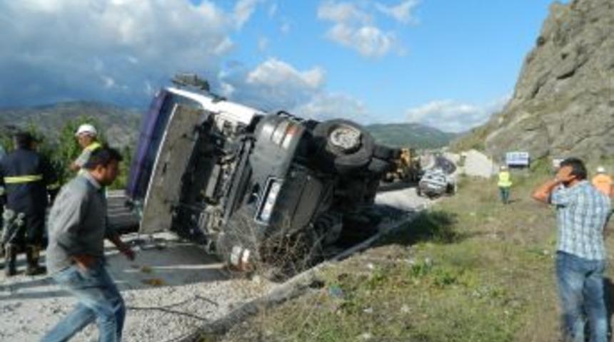 Patlayan lastik can aldı