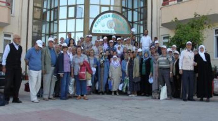 Ke&ccedil;i&ouml;ren Belediyesi Emeklileri Kaplıcaya G&ouml;nderdi