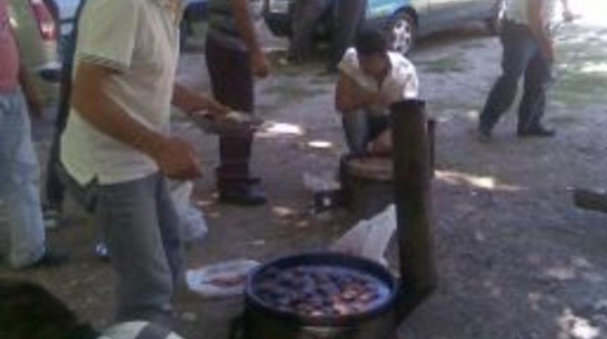 Hisarcıklı Kamyon Şof&ouml;rleri Kongre Sonrası Piknikte Buluştu