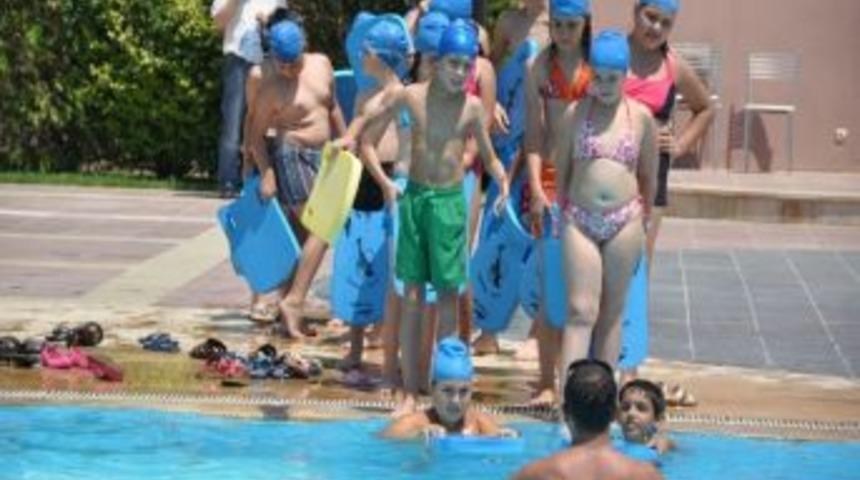 Nazilli Belediyespor Y&uuml;zme Kursları Başladı