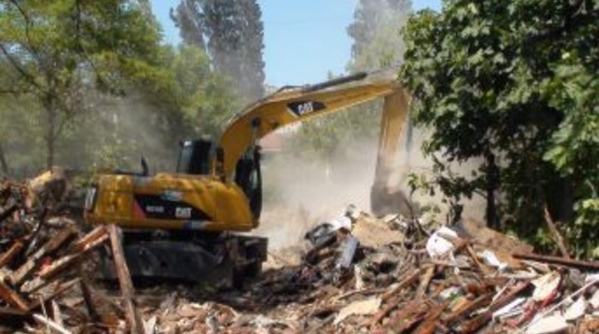 Kadık&ouml;y'de Yıkım Gerginliği