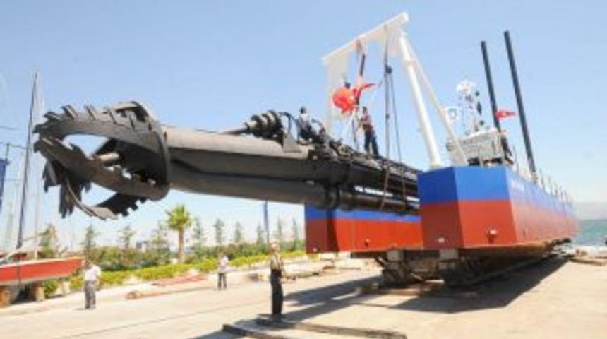 İzmir K&ouml;rfezi'ni Temizleyecek 'Meltem' Denize Indirildi