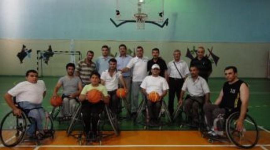 Malatya&rsquo;da Engellilere Spor Eğitimi
