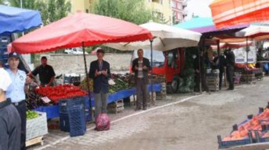 Yozgat&rsquo;ta Pazar Duası Geleneği S&uuml;r&uuml;yor