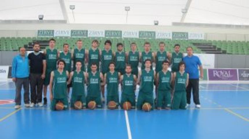 Zirve, Basketbol Bursuyla &Ouml;ğrenci Alıyor