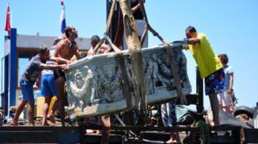 Denizin Dibinden Roma D&ouml;nemine Ait Lahit &Ccedil;ıkartıldı