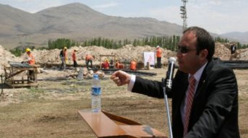 Evyap'tan Muradiye&rsquo;ye İlk&ouml;ğretim Okulu